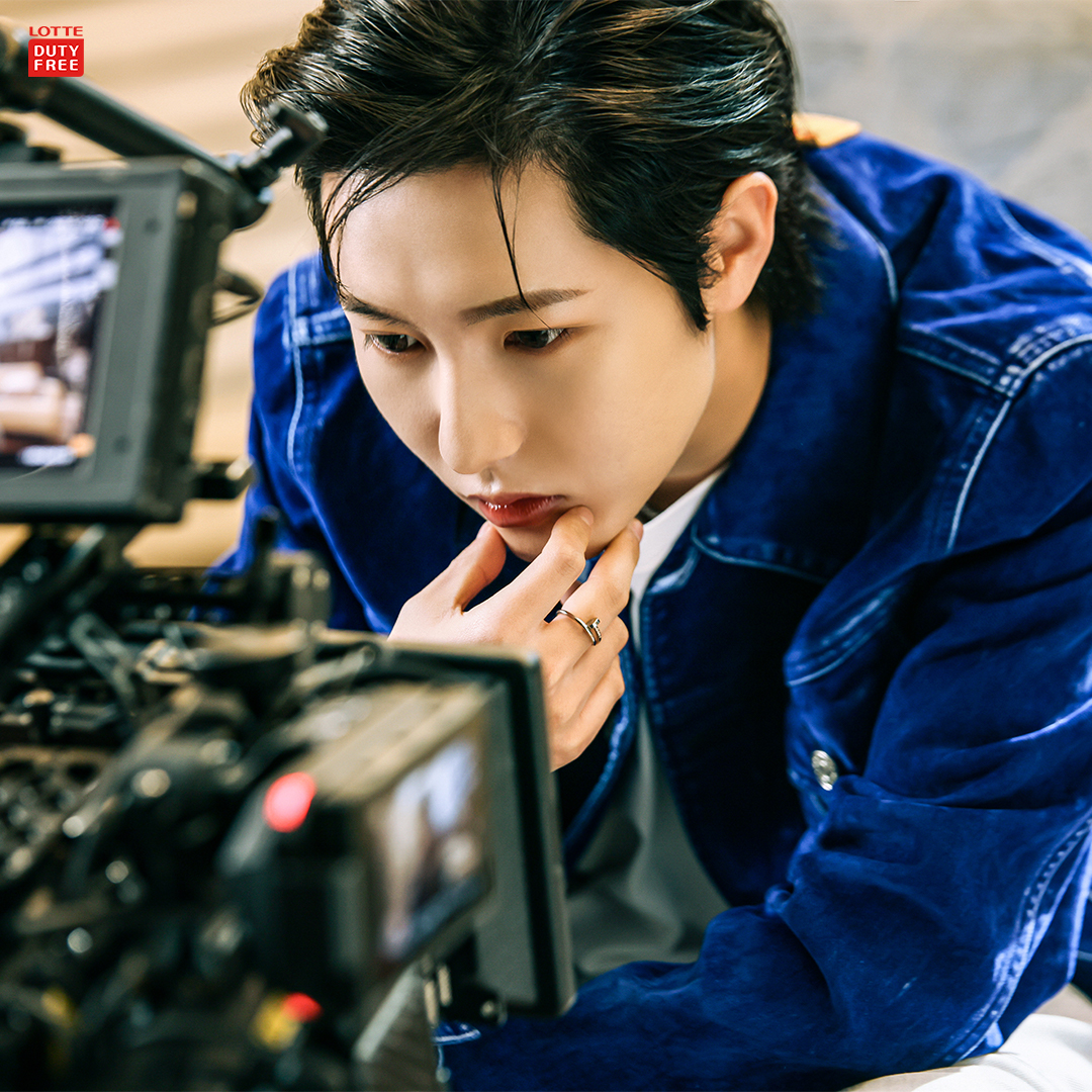 lottedfs_global's tweet image. LOTTE DUTY FREE X NCT DREAM
(@NCTsmtown_DREAM)
-
[공항보다 더 큰 "롯데면세권"에서 산다]
광고 촬영 현장 비하인드 컷 대-공개 📷

Yo Dream! 쩔어 주자 파이팅!
잘생쁜 칠드림, 지금 바로 만나보세요 👀

3월, 현장 스케치 영상이 공개될 예정 😆
롯데면세점 SNS를 팔로우 하고 기다려 주세요❗