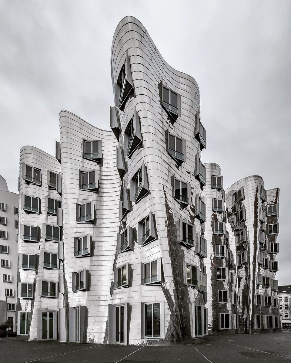 DesignMuseum's tweet photo. Three architectural wonders by Frank Gehry, who was born #onthisday in 1929 🎈

Which one do you like most and why?
 
1. Neuer Zollhof, in Germany
2. Fondation Louis Vuitton, France
3. The Dancing House, in Prague

📸 1 by vasilmann, 3 by meijermijks_photography on Instagram https://t.co/Wx2ANVlH9R
