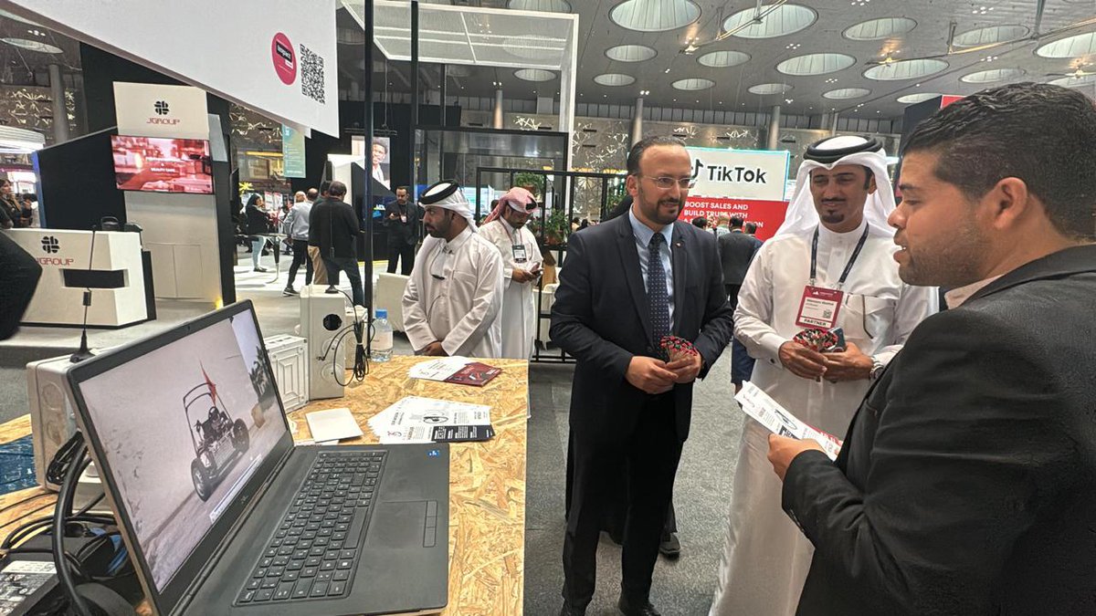 HawKarTN's tweet photo. Thrilled to have had the @Ministere_TC in Tunisia visit our booth!

He came to show his support for us and all the Tunisian startup's delegation, accompanied by His Excellency the Tunisian Ambassador in Doha, Qatar, and Mr. Al-Khater CEO of @ooredootn

#WebsummitQatar #HawKar https://t.co/vycK2ggCFR