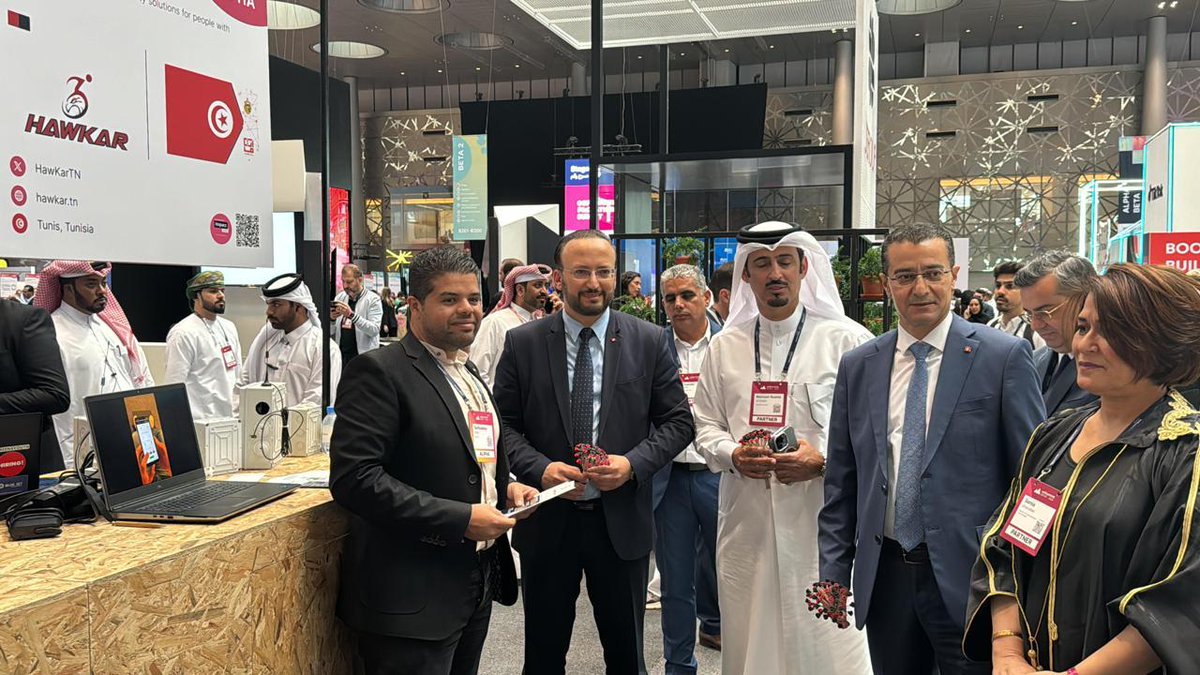 HawKarTN's tweet photo. Thrilled to have had the @Ministere_TC in Tunisia visit our booth!

He came to show his support for us and all the Tunisian startup's delegation, accompanied by His Excellency the Tunisian Ambassador in Doha, Qatar, and Mr. Al-Khater CEO of @ooredootn

#WebsummitQatar #HawKar https://t.co/vycK2ggCFR