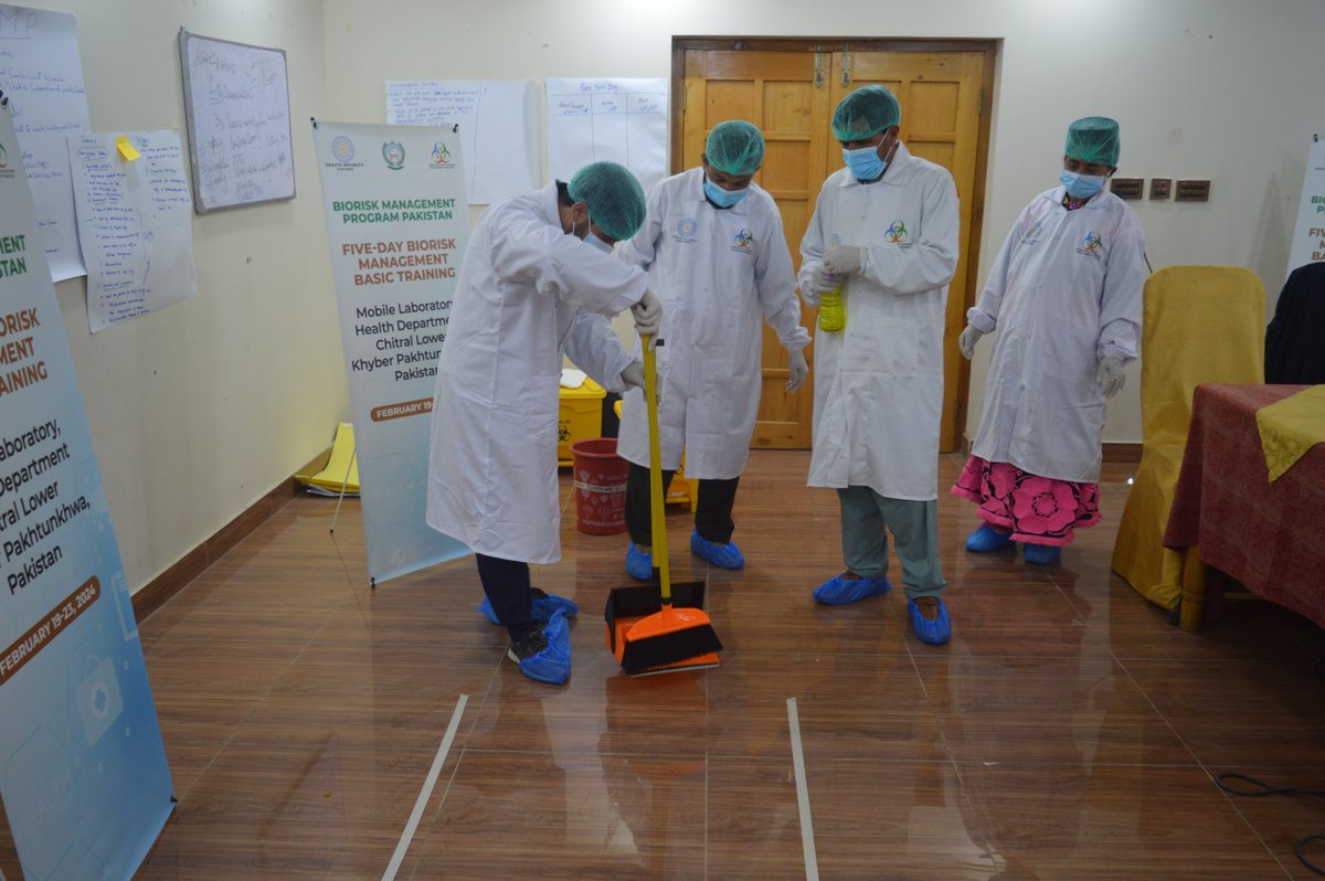 ForBiorisk's tweet photo. District Health Officer Dho Chitral Lower Dr Fayaz Ali Roomi awarded course completion certificates and distributed #PPE Kits among training participants. https://t.co/useLZhcJLg