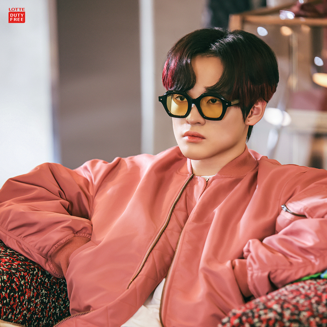 lottedfs_global's tweet image. LOTTE DUTY FREE X NCT DREAM
(@NCTsmtown_DREAM)
-
[공항보다 더 큰 "롯데면세권"에서 산다]
광고 촬영 현장 비하인드 컷 대-공개 📷

Yo Dream! 쩔어 주자 파이팅!
잘생쁜 칠드림, 지금 바로 만나보세요 👀

3월, 현장 스케치 영상이 공개될 예정 😆
롯데면세점 SNS를 팔로우 하고 기다려 주세요❗