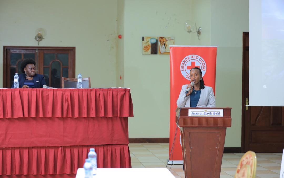 Carol Namagembe, Deputy Executive Director @CSBAGUGANDA addressing the Stakeholders at Imperial Royale Hotel as Stakeholders gather to Review the National Disaster Risk Management Bill. She emphasized the role played by Civil Society Organisations in Disaster Risk Management.…