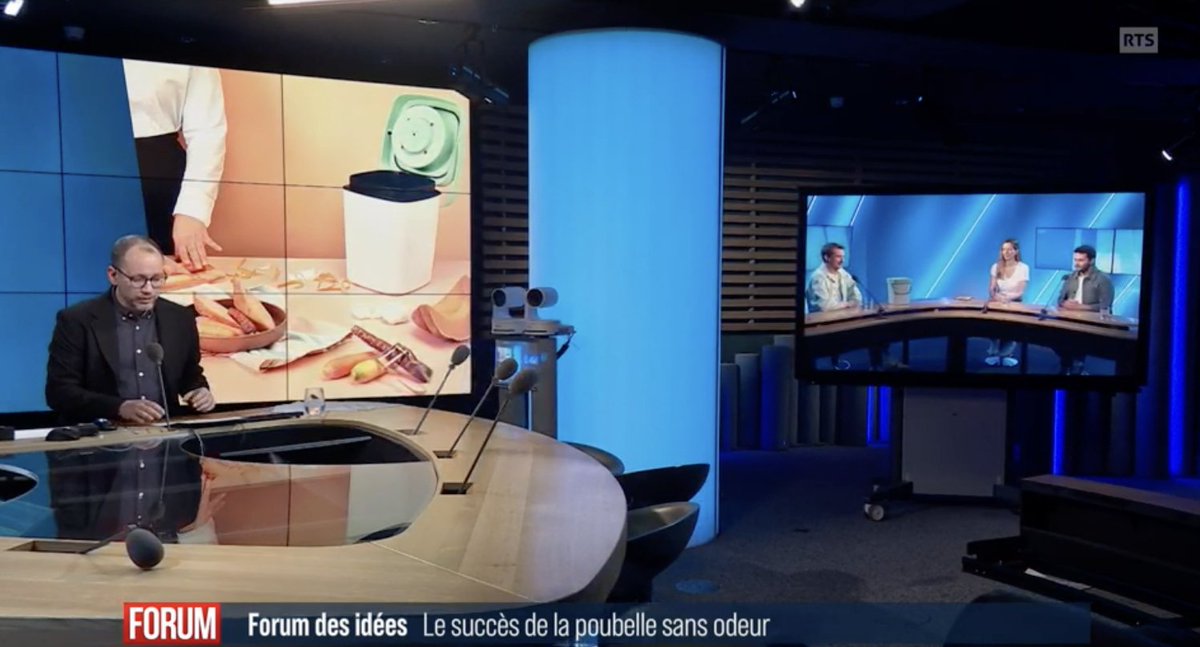 Aude tweet media