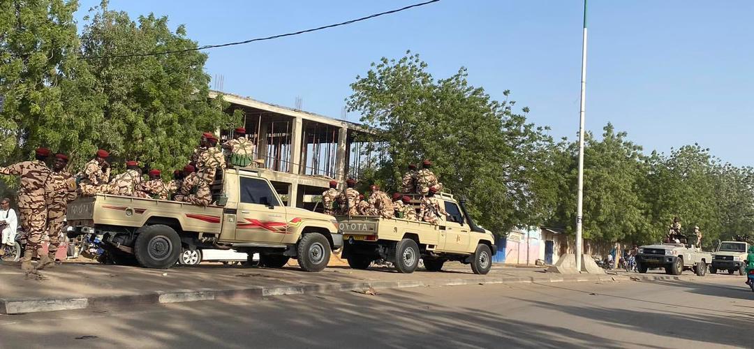 ToumaiWebMedias's tweet photo. 🚨 Au #Tchad, tôt ce matin à N'Djaména, la présence militaire renforcée. #ElectionTchad #Adjib https://t.co/jtGAEExuIn