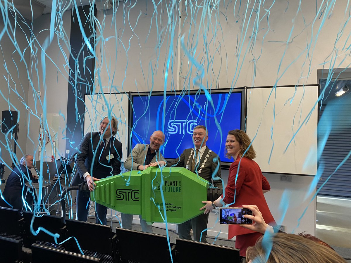 André Schoon tweet media