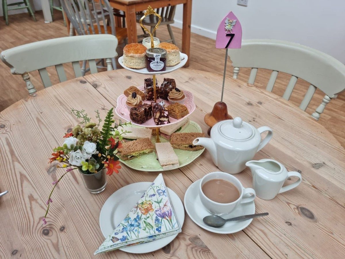 Treat mum to a delicious afternoon tea at Furzey Gardens this Mother's day. 

Tables available Saturday 9 or Sunday 10 March. All afternoon teas must be pre-booked in advance.

£25 per adult or £12.50 for children.

Book now buff.ly/3wlxstJ

#mothersday