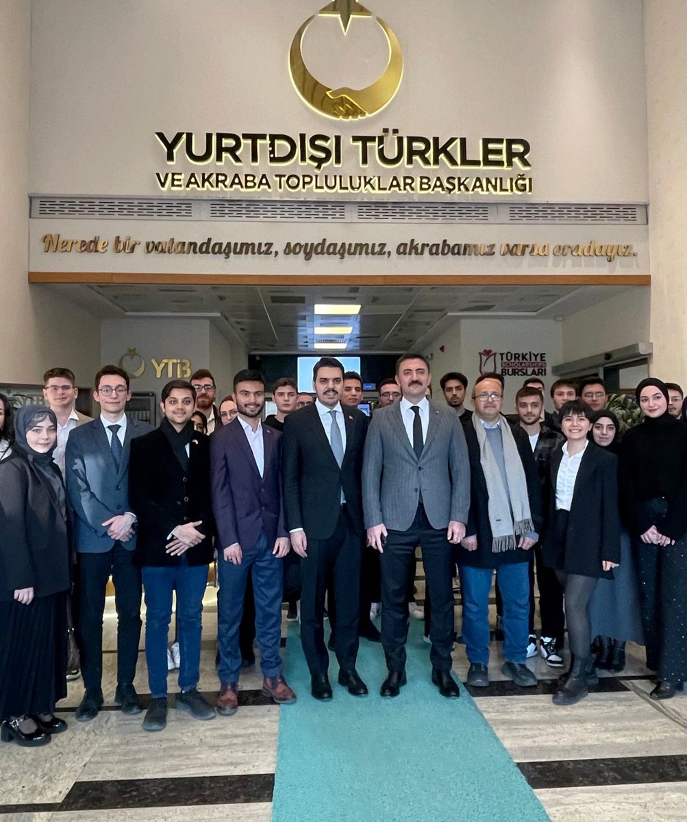 omerdk06's tweet photo. Yurtdışı Türkler ve Akraba Topluluklar Başkanlığı'nı ziyaret ettik. Başkanımız Abdullah Eren'e misafirperverliği için teşekkür ederiz. Aynı zamanda Tunceli Valisi Sayın Bülent Tekbıyıkoğlu'nun YTB ziyareti sırasında aramıza katılması da bizleri onurlandırdı.
@yurtdisiturkler https://t.co/DOT6MWkFcM
