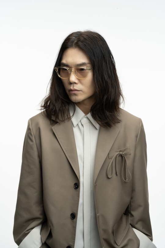imbcenews's tweet photo. 김범수, '김나박이'에 가둘 수 없는 천생 가수 [인터뷰M]
#김범수 #정규앨범 #KIMBUMSOO #9TH #JOURNEY #iMBC연예 

'김나박이'를 아는가. '왕관을 쓰려는 자, 그 무게를 견디라'는 말도 있으나, 분명한 건 그가 스스로 쓴 왕관은 아니었단 것이다. 

⬇️기사 Click Plz⬇️  
https://t.co/Jmh78PgIcc https://t.co/dWlpqtbkpa
