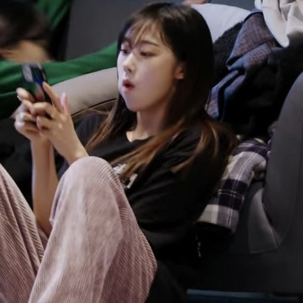 jenozej's tweet photo. "Aku bisa kok                                            "Aku 
apa-apa sendiri"                                temenin ya" https://t.co/zQFGlDql1b
