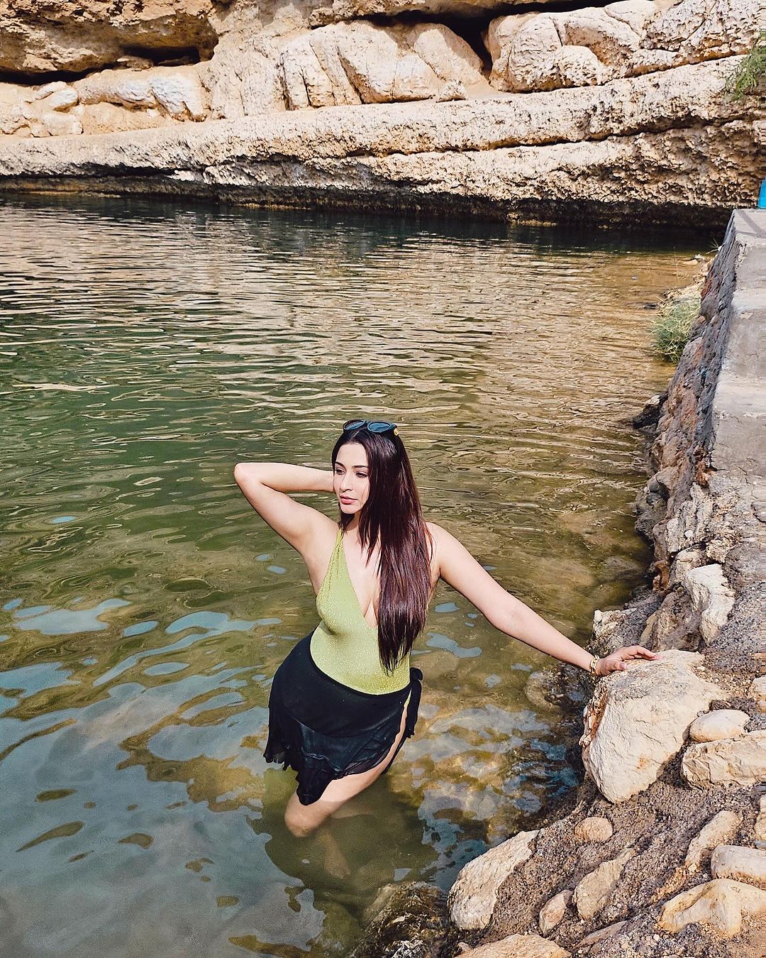 GHaI20HbAAAyo0C?format=jpg&name=large