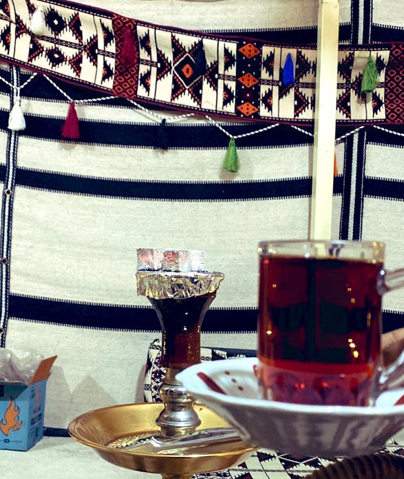 َ

                  محتاجلي موقف يتوبني واتوب ؟ 
                 ماهي بحاله كل ما ضقت .. خربت 

َ

🙋