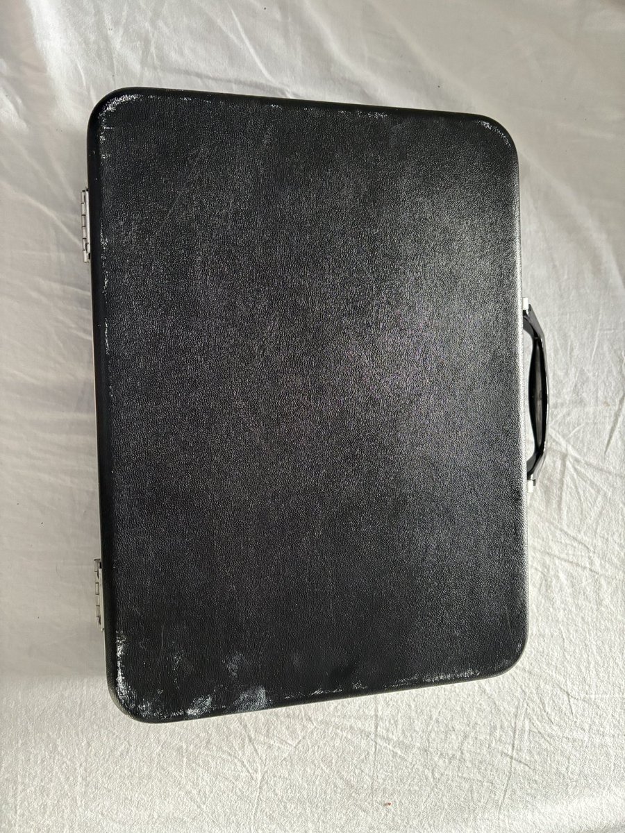 Only a matter of hours before the <a href="/EFOMP_org/">EFOMP</a>  session on what you need to know say and do for artificial intelligence <a href="/myESR/">myesr</a> #ECR2024 . Participants can win the contents of this black box  if they guess them correctly , hint there are Viennese Dublin connections I 🇮🇪 🇦🇹