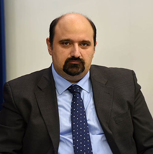 taBerniaris's tweet photo. Δεν ξεχναμε τον Χρήστο Τριαντόπουλο, Υφυπουργό παρά τω Πρωθυπουργώ -δεξί χέρι του Μητσοτάκη- που έδωσε εντολή να μπαζωθεί ο χώρος του δυστυχήματος για να εξαφανιστούν τα στοιχεία.
https://t.co/QIp1we1i7c
#τριαντοπουλος #Τεμπη_συγκαλυψη #τεμπη_εγκλημα #ΜΑΜΑΕΡΧΟΜΑΙ #MamaErxomai https://t.co/7N0Vp01age