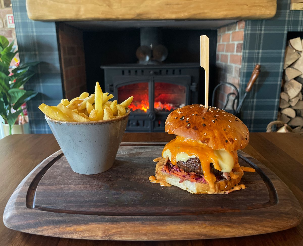 BottleGlassPub's tweet photo. 🎉 Last week to enjoy 50% off our main menu 🎉  12 till 5pm, Wed &amp; Thurs this week. Don't miss out on this delicious deal – book your table now! 🍽️✨ 

#FebruaryFeast #countrypub #gastropub #dogfriendlypub #lincoln #lincolnshire #newark #visitlincoln #visitnotts https://t.co/L9qnth77Nz