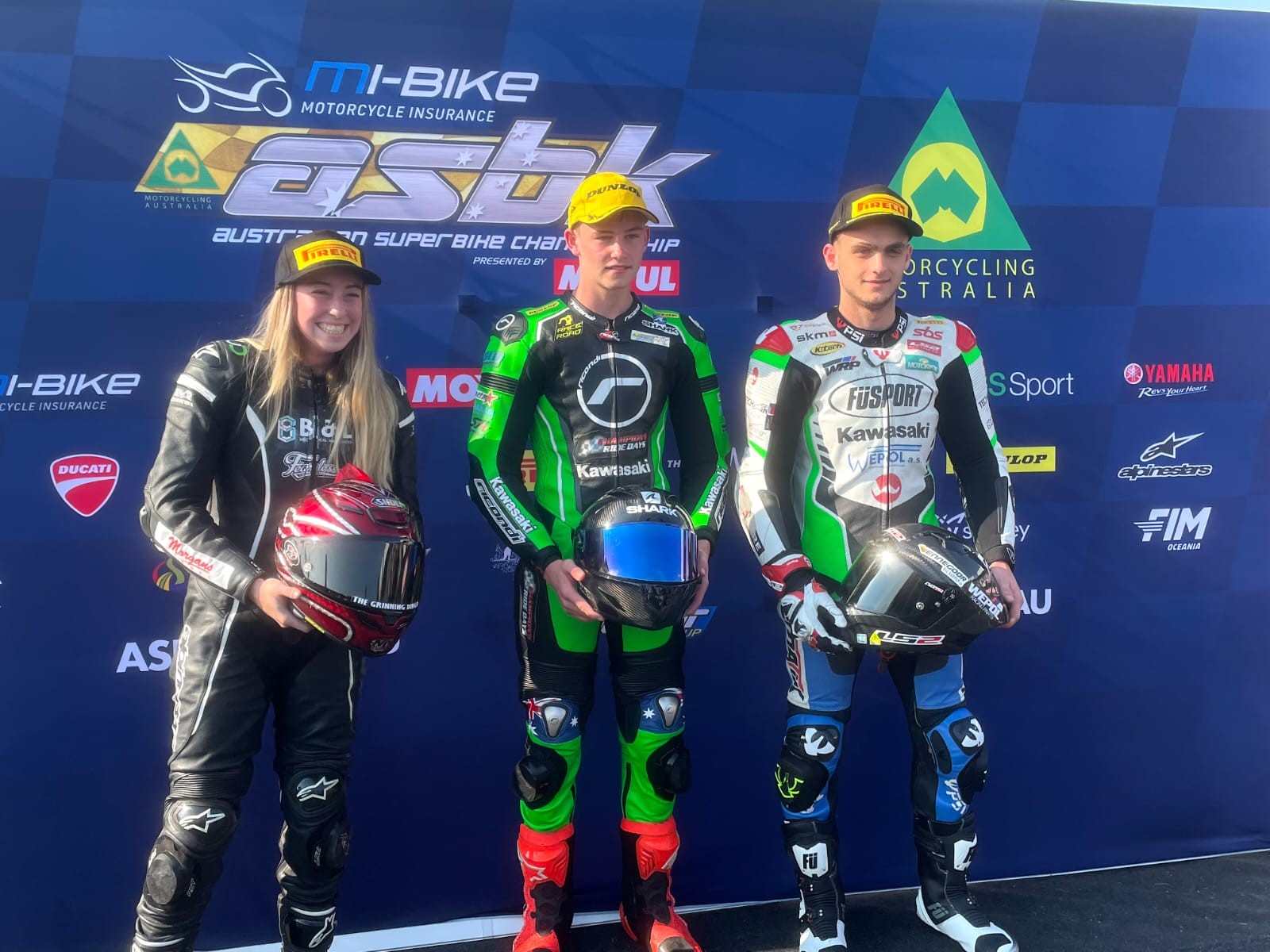 ST1000 ARRC ASB ダンロップスリックタイヤ