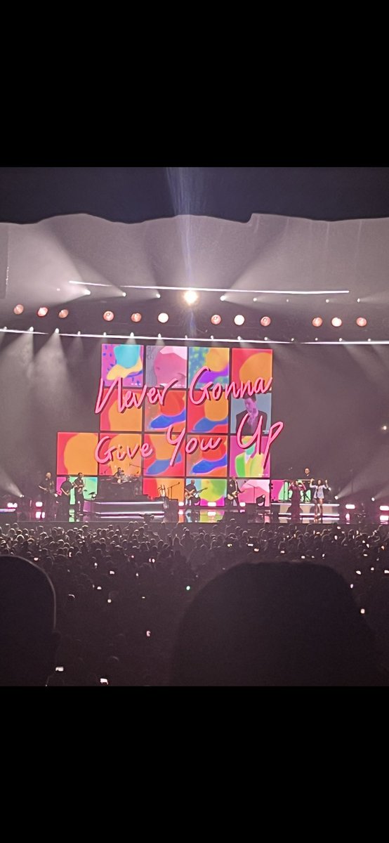 Rick Astley in Glasgow. What a voice.