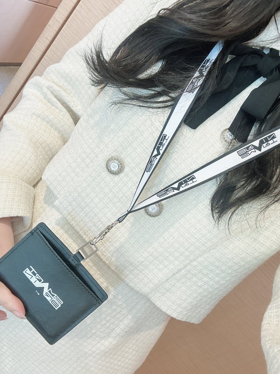 スマートレディなのでスマートブレインの社員しっかりしてます