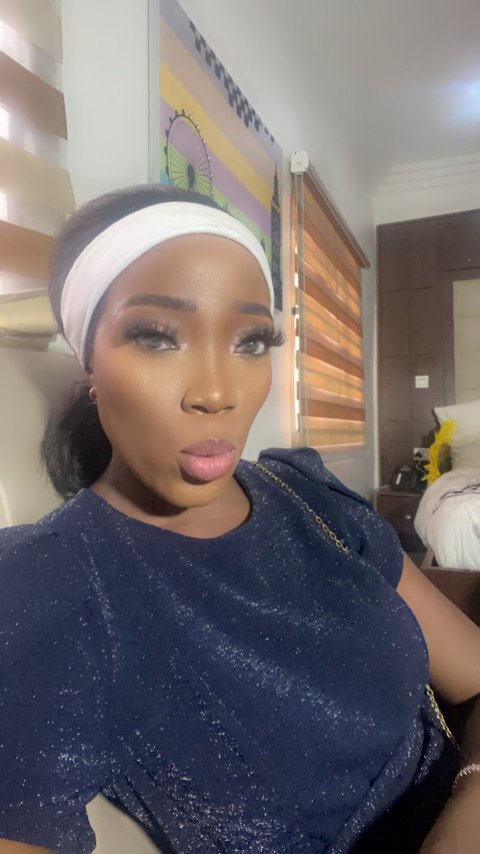 OAeoleon's tweet image. Face for days.