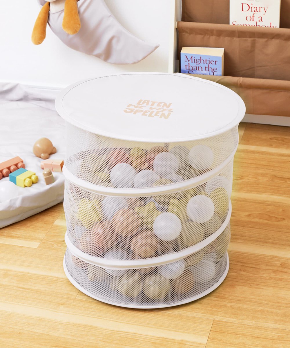 NEW＊ メッシュおもちゃ収納 500円（税込550円） 遊び終わったおもちゃを自分でお片付け！口が大きくお子様自身でポイポイ入れやすいおもちゃ収納です🧸🪄  ▽商品詳細はこちらから https://t.co/Wri036QekU #3COINS