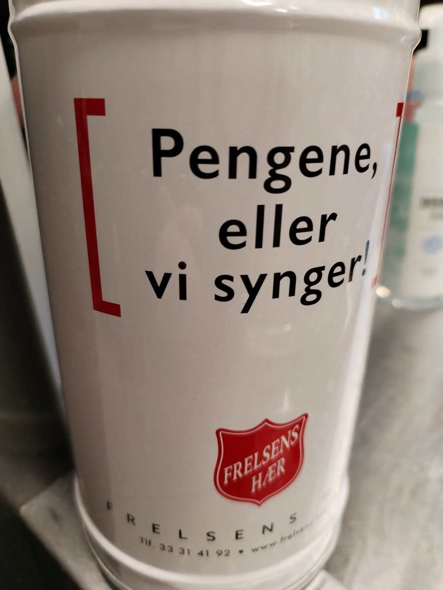 Herlig selvironi fra danske Frelsesarmeen. Her spøker de med hvordan andre oppfatter dem. Teksten står på en innsamlingsbøsse på NETTO i Nordhavn i København. Herlig humor.