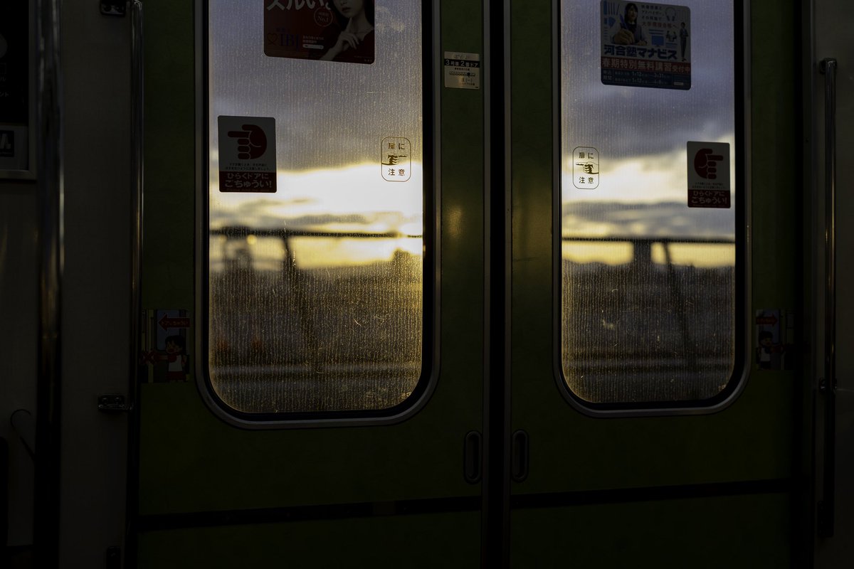 車窓

#SIGMA50mmF2Contemporary #SIGMADGDN  #Iseries #SIGMA