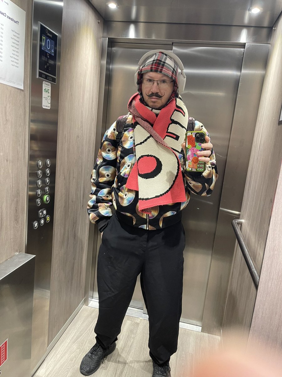 dom_mua's tweet photo. Waiting patiently for warmer weather https://t.co/AYdV0nxumJ