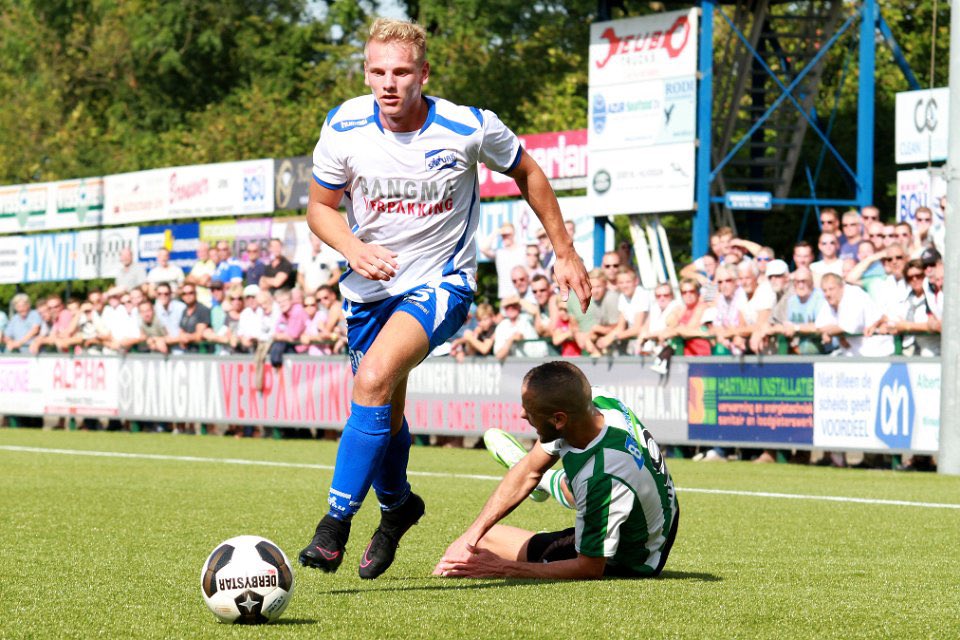 SVURK's tweet photo. Aftellen!!! De spanning stijgt…. 

De Vis-Tapijt derby is in aantocht 🎣 

Zorg dat je erbij bent! #12eman 💙🤍🔥💪 #genurk https://t.co/aDQBFVn8Ou