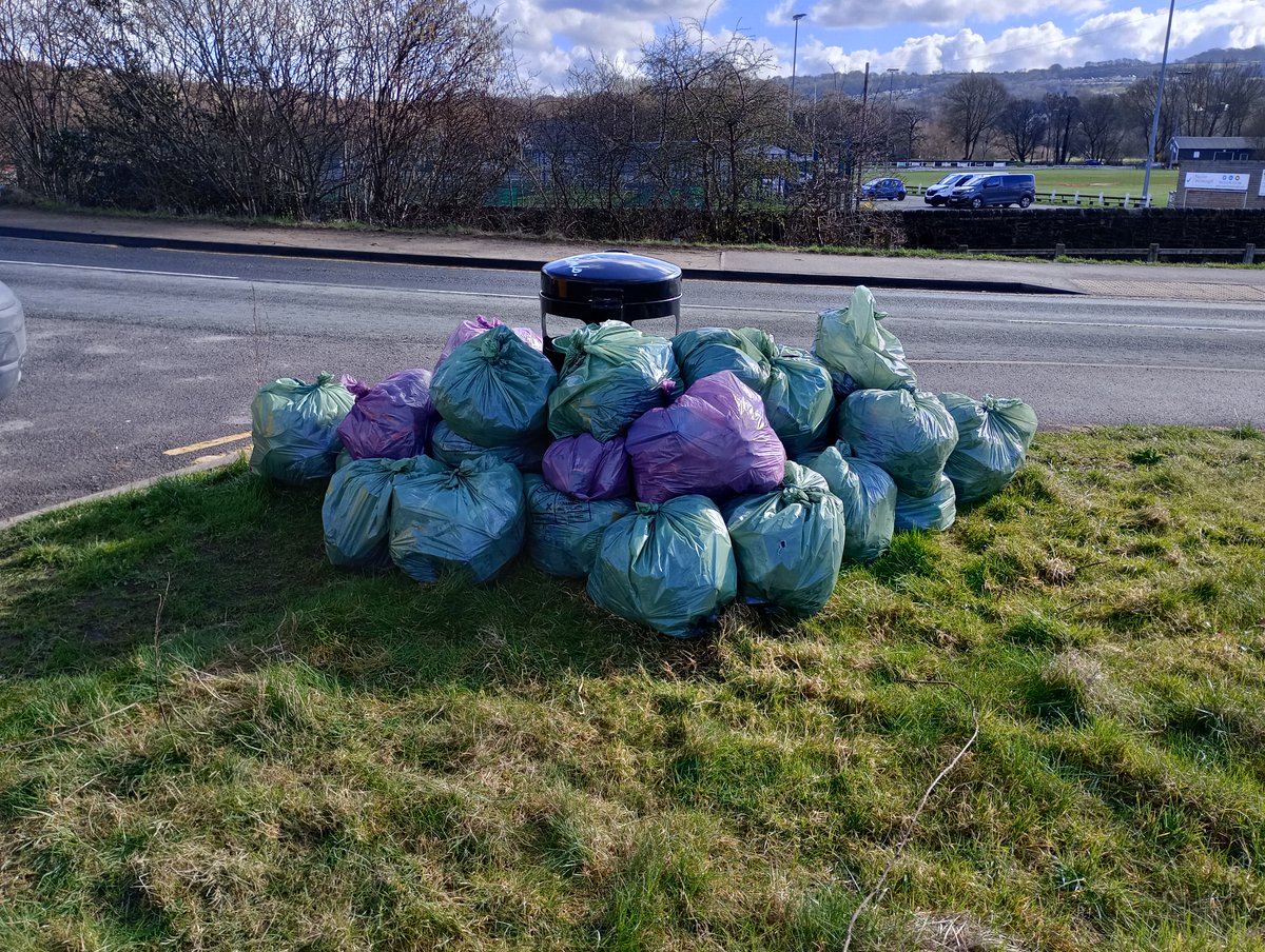 We had a very successful Litter Pick last weekend with 14 volunteers and 28 bags of rubbish collected near Beckfoot School. We would like to thank everyone who came to help and to everyone who helps keep the #Bingley Parish a clean and tidy place that we can be proud of.