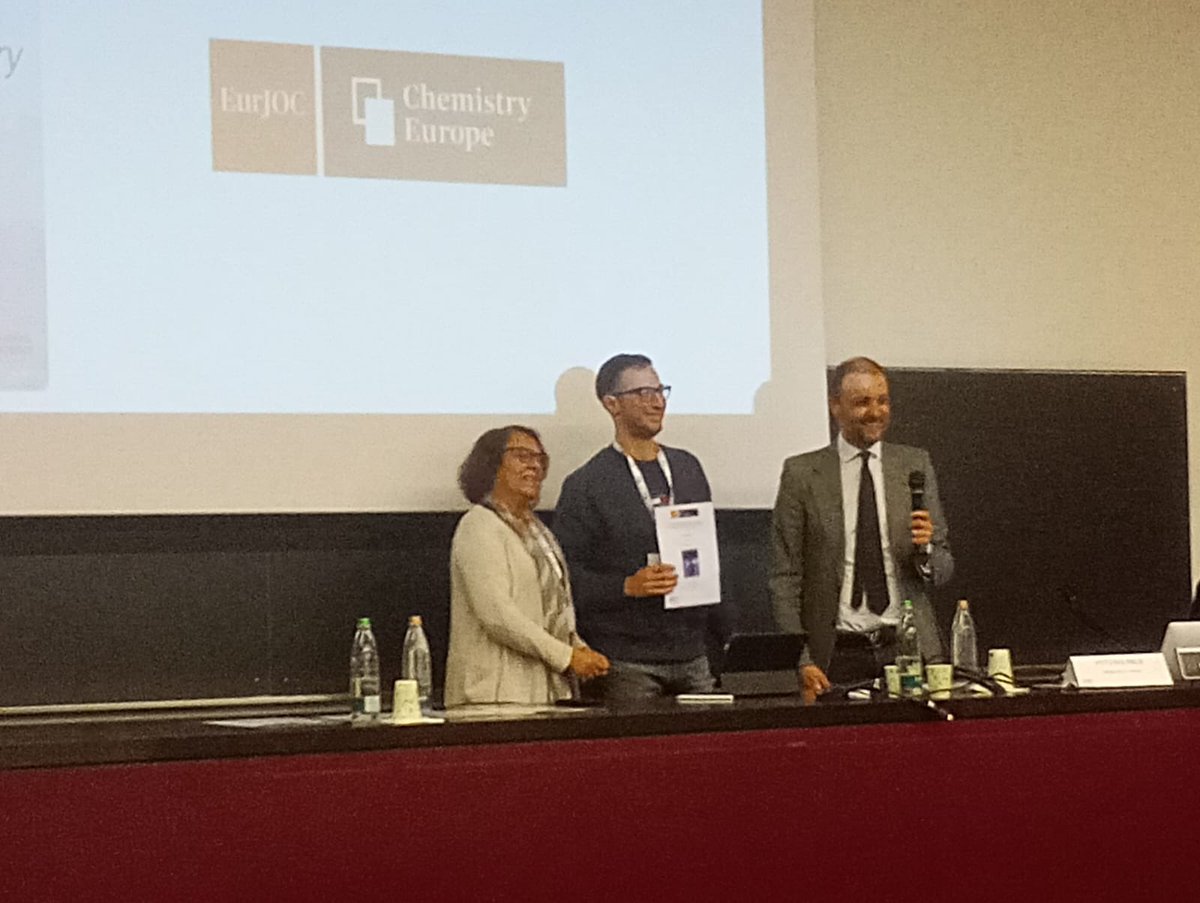 Filippo Scarchilli, PhD student in our group, won the best poster price in @SISOC2024. Congratulations Filippo! @udgdoctorat @IQCCUdG @UdGRecerca @MiquelCostas @MassimoBietti