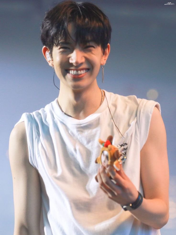 heeseungggiiee's tweet photo. tears everywhere https://t.co/nEnW0LdZ0t