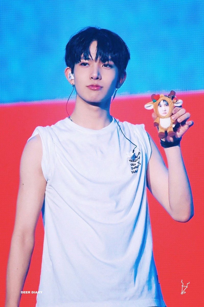 heeseungggiiee's tweet photo. tears everywhere https://t.co/nEnW0LdZ0t