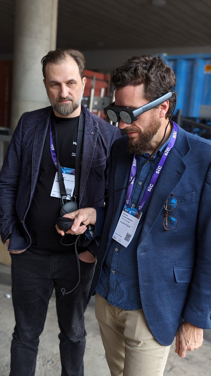 ¡El #MWC2024 se supera cada año! 🚀

📸 Mira cómo estamos disfrutando, probando los dispositivos de #realidadaumentada y #realidadvirtual del futuro.