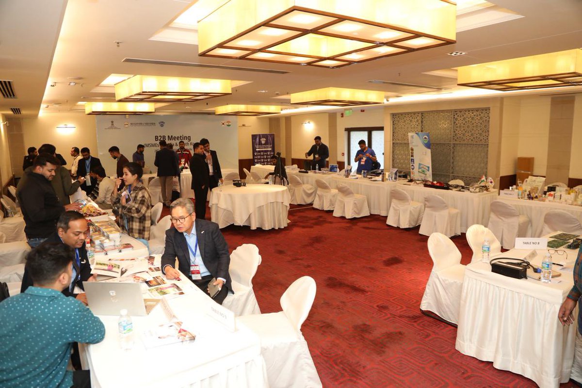 abhardwaj_fisme's tweet photo. B2B Meetings between South Korean & Indian #MSMEs organised by @FISME & #KOSMA in support of @minmsme held in New Delhi today @knnindia @IFCI_LTD @MEAIndia https://t.co/iWZbH90HDs