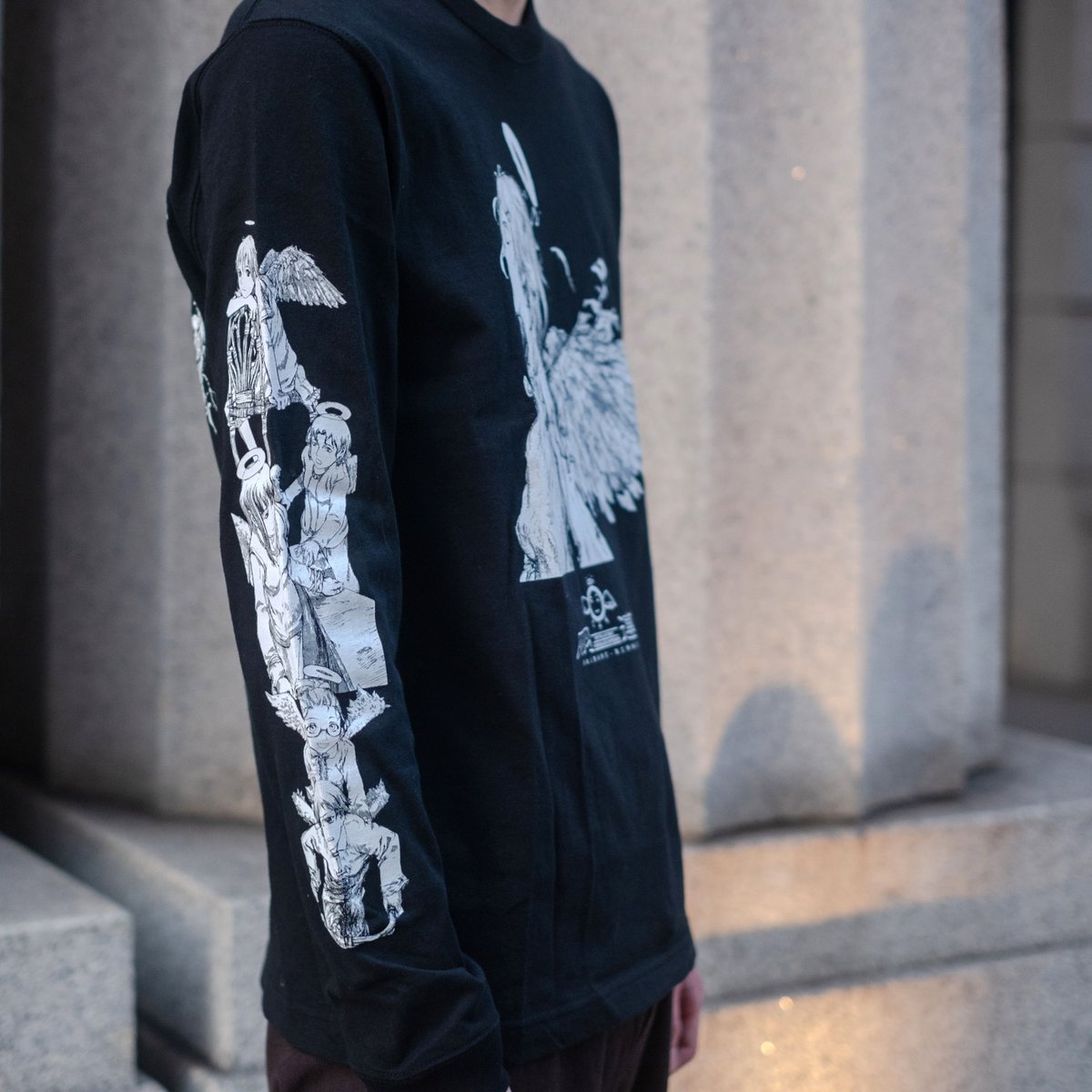 灰羽連盟 ロングTシャツ XLサイズ 安倍吉俊 灰羽連盟 ロングTシャツ XLサイズ 安倍吉俊 在庫 処分