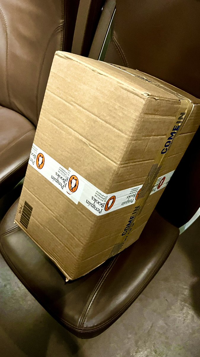 BBNPS_library's tweet image. More boxes full of books coming to Madrid last night 🚄

Time to thank all the donors who are supporting the campaign one way or another ❤️👧🏻👩🏼👨🏻👩🏼‍🦰🧔🏻‍♂️👴🏻👵🏻👩🏻‍🦱