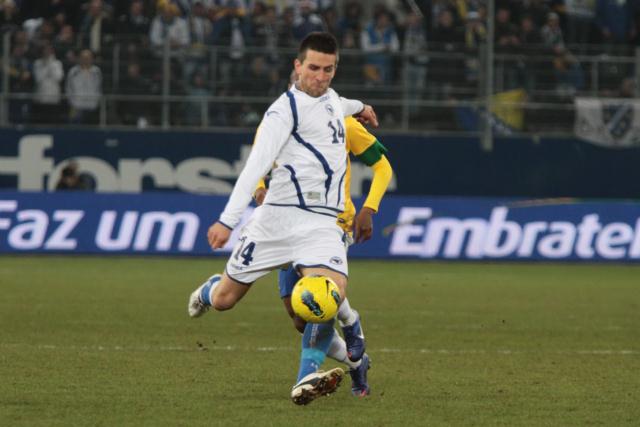 NFSBiH's tweet photo. 28.02.2012. - Sent Galen
🇧🇷Brazil - 🇧🇦Bosna i Hercegovina 2:1 
⚽️ 1:0 Marcelo 6'
⚽️ 1:1 Ibišević 10'
⚽️ 2:1 Papac (ag) 90'

#nfsbih #ffbh #footballhistory #footballmemories #brasil #cbf https://t.co/feHV0LpnPG