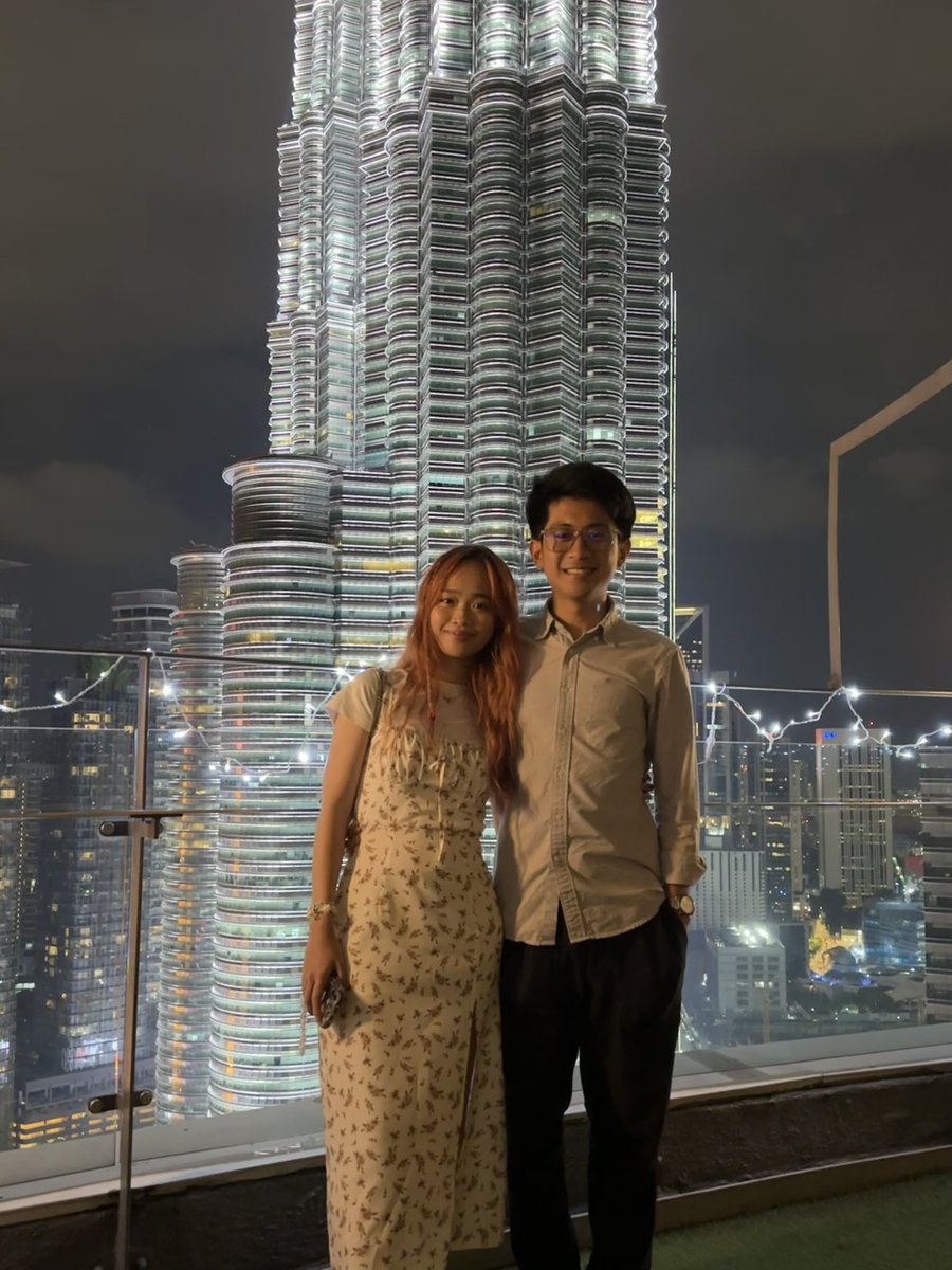Azzohhh's tweet photo. 23🥂 https://t.co/QCPaFIzfyJ
