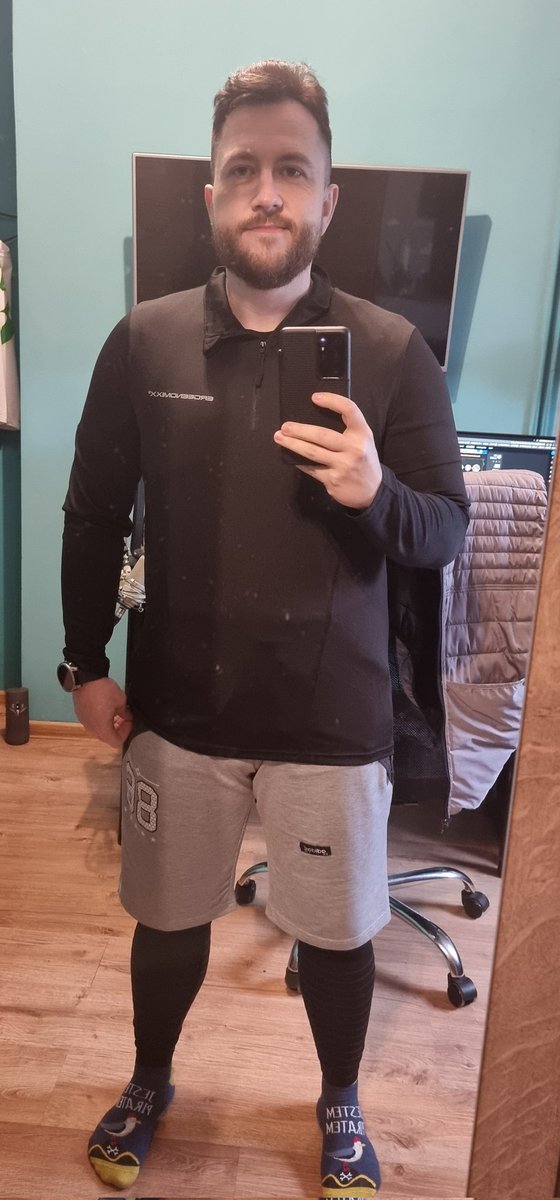 MainEvent2320's tweet image. Hej panie @SledziuStream mam legginsy do biegania i nie grałem w gotica od dobrych 10 lat czy mogę się już nazywać prawdziwym mężczyzna?