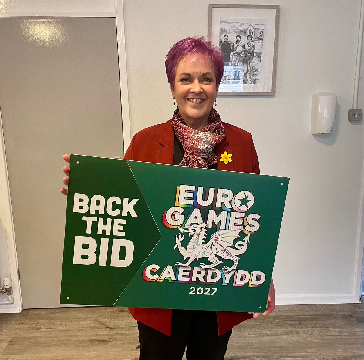 PS_Cymru's tweet image. A massive THANK YOU! DIOLCH! to @Dawn_Bowden, Deputy Minister for Arts Tourism &amp;amp; Sport, for showing her support for our bid to host a 2027 #EuroGames in Cardiff

We’ve submitted our bid book &amp;amp; we’re off to Antwerp tomorrow to present our bid in-person to the @eglsf assembly! 🤞🏴󠁧󠁢󠁷󠁬󠁳󠁿