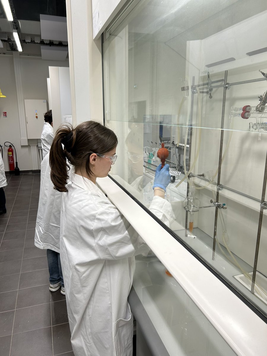 Jean-Yves WINUM (@jeanyveswinum) on Twitter photo Ce matin c’est l’épreuve pratique de la finale académique 2024 <a href="/acmontpellier/">Académie Montpellier</a> des olympiades de chimie <a href="/FacsciencesUM/">Fac des Sciences UM</a> <a href="/umontpellier/">Université de Montpellier</a> <a href="/DpartementCHIM1/">Département Enseignement CHIMIE</a> <a href="/FranceChimie/">France Chimie</a> Ce matin c’est l’épreuve pratique de la finale académique 2024 <a href="/acmontpellier/">Académie Montpellier</a> des olympiades de chimie <a href="/FacsciencesUM/">Fac des Sciences UM</a> <a href="/umontpellier/">Université de Montpellier</a> <a href="/DpartementCHIM1/">Département Enseignement CHIMIE</a> <a href="/FranceChimie/">France Chimie</a>