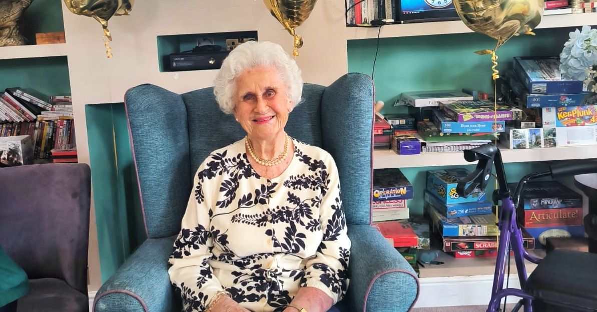 Danielle Hicks IYA (@daniell67221721) on Twitter photo This glamorous lady is Patricia and she recently celebrated her 102nd birthday! Hope I look as good as she does at that age, happy birthday! 🥂 <a href="/InYourArea_UK/">InYourArea.co.uk</a> <a href="/Barchester_care/">Barchester Healthcare</a> #banbury #oxfordshire tinyurl.com/vkheu5p6 This glamorous lady is Patricia and she recently celebrated her 102nd birthday! Hope I look as good as she does at that age, happy birthday! 🥂 <a href="/InYourArea_UK/">InYourArea.co.uk</a> <a href="/Barchester_care/">Barchester Healthcare</a> #banbury #oxfordshire tinyurl.com/vkheu5p6