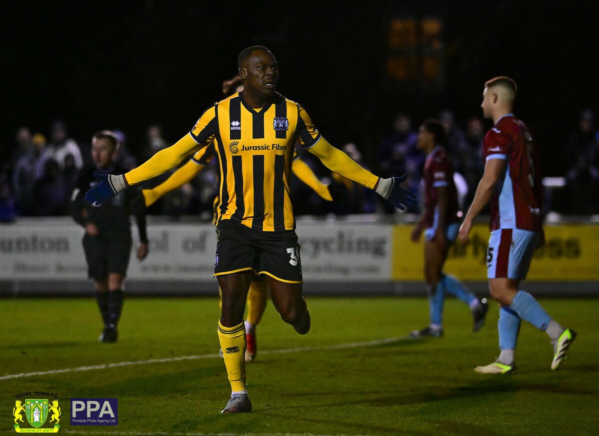 Yeovil Town FC tweet media