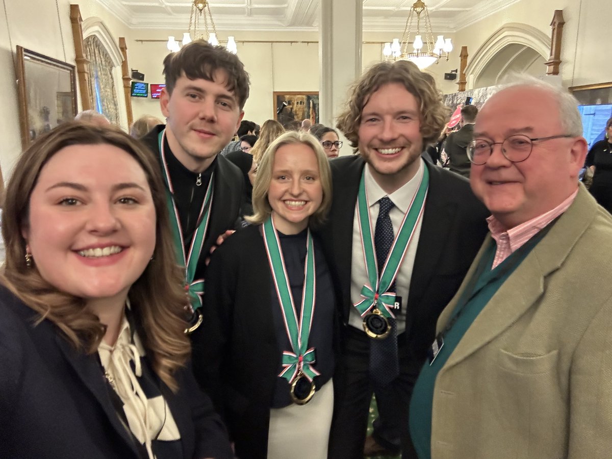 CleanupUK tweet media