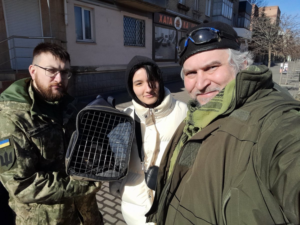 Як відомо #котикицесвяте. Був у нас один котик, зам по МПЗ, але в наслідок контузій та важких умов стало йому ставати все гірше. І тут нам в пригоді стали наші любі <a href="/UAnimalsENG/">UAnimals.ENG 🇺🇦</a> В общім влаштували котику дембельський аккорді відправили на цивілку. 
Підтримуйте UAAnimals!