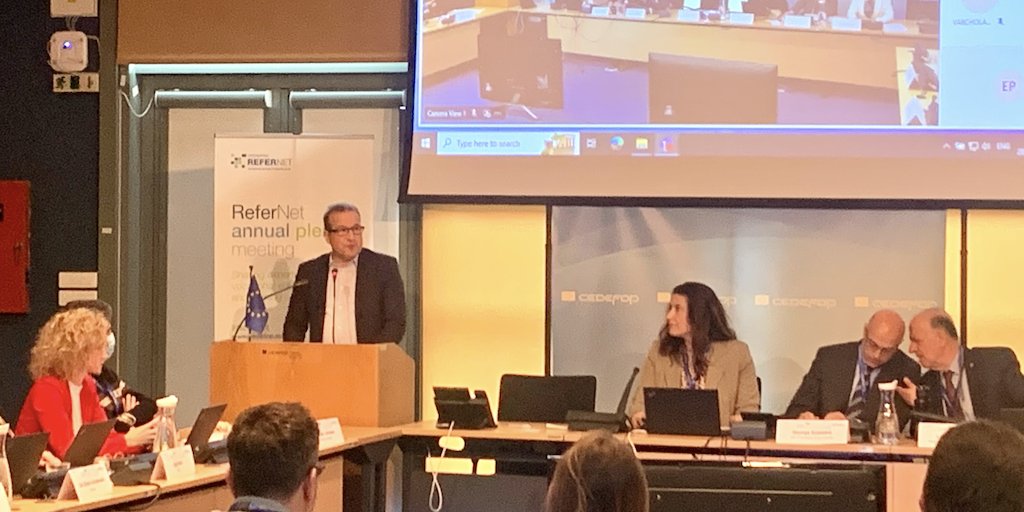 EU_Cedefop (@cedefop) on Twitter photo 🔸🔹 #ReferNet’s contribution was instrumental during the #coronavirus crisis and the war in Ukraine. It mobilised national #VET networks, provided first-hand information + examples of good practices and helped policy makers to address challenges.
Cedefop Exec Dir <a href="/JuergenSiebel/">Jürgen Siebel</a> 🔸🔹 #ReferNet’s contribution was instrumental during the #coronavirus crisis and the war in Ukraine. It mobilised national #VET networks, provided first-hand information + examples of good practices and helped policy makers to address challenges.
Cedefop Exec Dir <a href="/JuergenSiebel/">Jürgen Siebel</a>