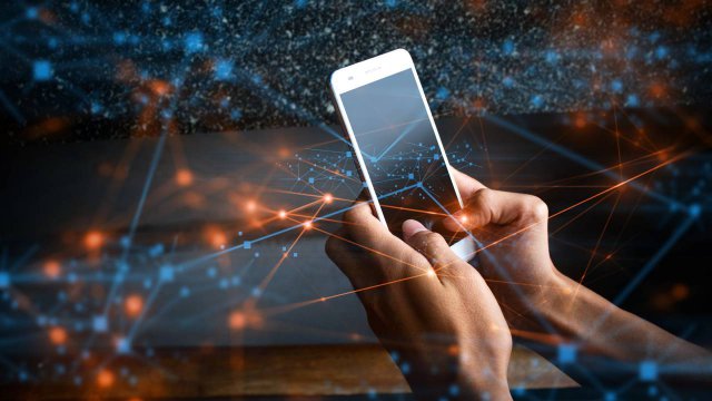 FastwebPlus's tweet image. L&apos;AI salverà il mercato degli smartphone? Cosa pensano i big dlvr.it/T3MH7y