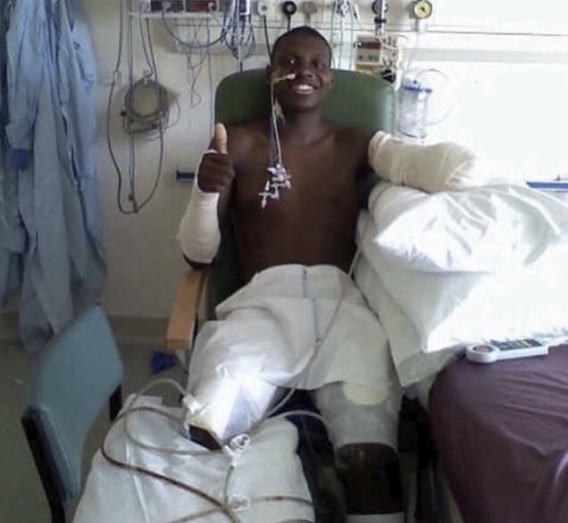 benmcbean's tweet image. So on this day 16yrs ago I woke up In Afghanistan, had no dream or vision. My own voice said I was going to die today. 
I shook the lads hand in my section and went out on patrol, into the darkness. 
As I was running behind someone I was propelled into the air. I hit the deck…