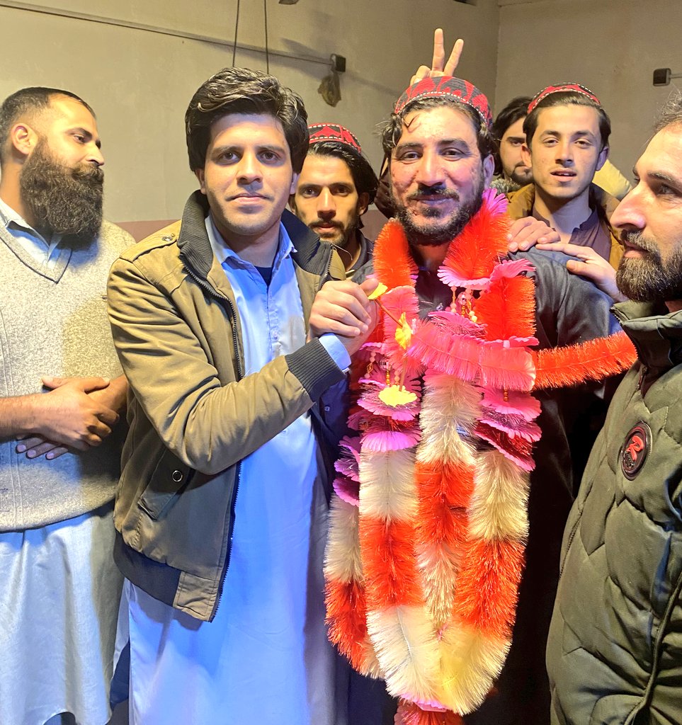 MatiUllahJaan81's tweet photo. #RedCapMan

@ManzoorPashteen ✌ https://t.co/hL7LGvONZ3