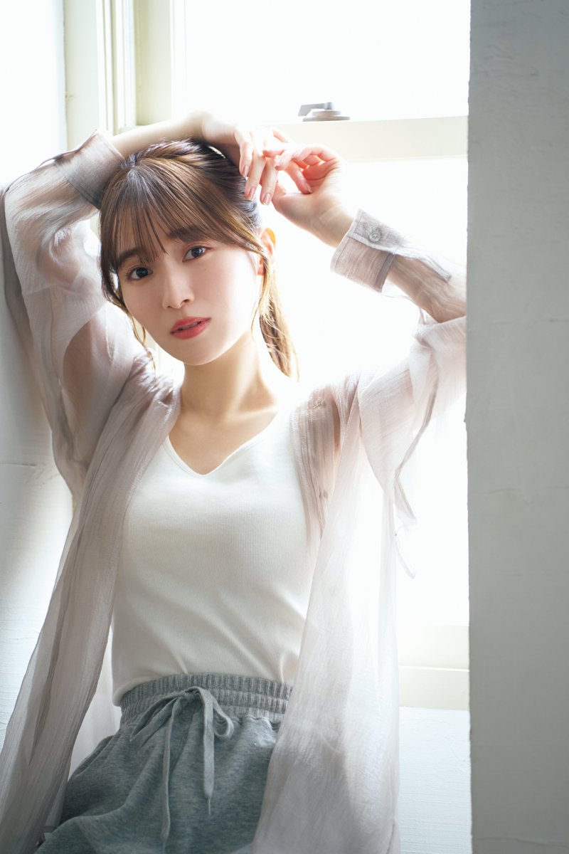 守屋麗奈 まとめ売り 20点 本日発売】#PlatinumFLASH 櫻坂46守屋麗奈、じっと見つめ… ふわふわ